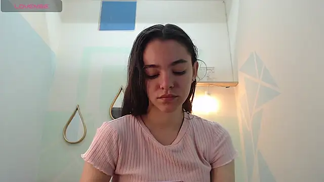 Mia-kalinfa online show from February 11, 1:20 pm