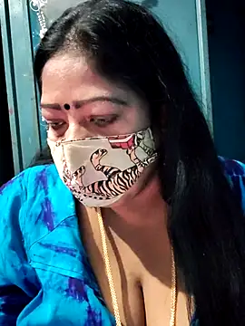 Snapshot of maniisha chatting on February 4, 5:35 am maniisha online show from February 4, 5:35 am