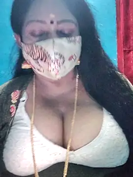 Snapshot of maniisha chatting on February 9, 8:12 am maniisha online show from February 9, 8:12 am