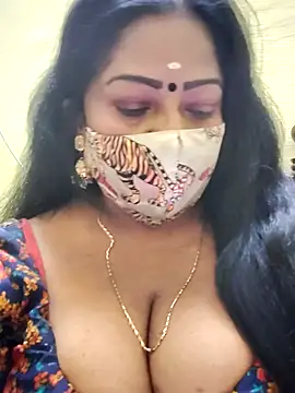 Snapshot of maniisha chatting on October 12, 7:48 pm maniisha online show from October 12, 7:48 pm