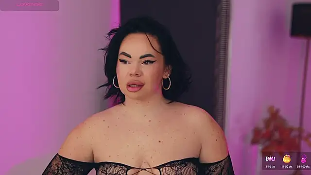 Snapshot of MissLilaa chatting on November 16, 4:23 pm MissLilaa online show from November 16, 4:23 pm