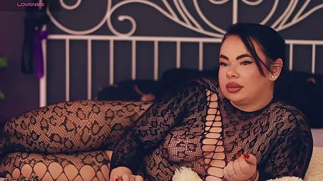 Snapshot of MissLilaa chatting on November 21, 4:28 pm MissLilaa online show from November 21, 4:28 pm