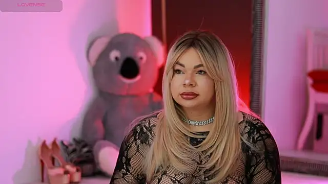 Snapshot of MissLilaa chatting on March 22, 5:41 pm MissLilaa online show from March 22, 5:41 pm