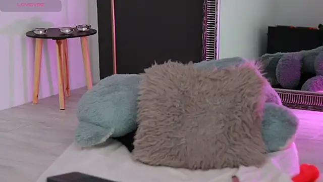 Snapshot of MissLilaa chatting on February 5, 12:17 pm MissLilaa online show from February 5, 12:17 pm