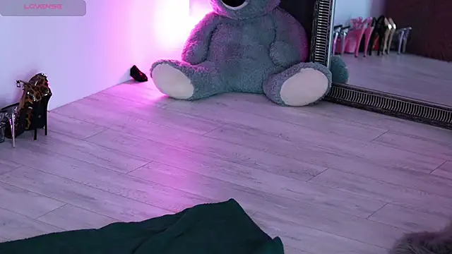 MissLilaa online show from February 26, 9:09 am