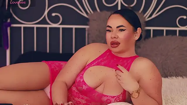 Snapshot of MissLilaa chatting on November 25, 4:18 pm MissLilaa online show from November 25, 4:18 pm