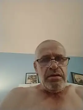 Snapshot of geilerschwanz64 chatting on June 12, 8:28 pm geilerschwanz64 online show from June 12, 8:28 pm
