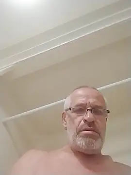 Snapshot of geilerschwanz64 chatting on July 16, 5:54 pm geilerschwanz64 online show from July 16, 5:54 pm