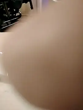 geilerschwanz64 online show from December 4, 4:33 am