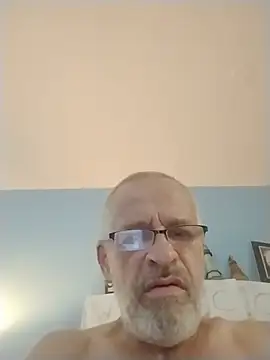 Snapshot of geilerschwanz64 chatting on July 15, 9:55 pm geilerschwanz64 online show from July 15, 9:55 pm