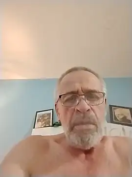 geilerschwanz64 online show from December 19, 3:47 pm