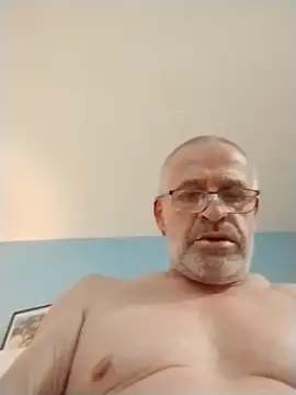 geilerschwanz64 online show from November 27, 10:37 am