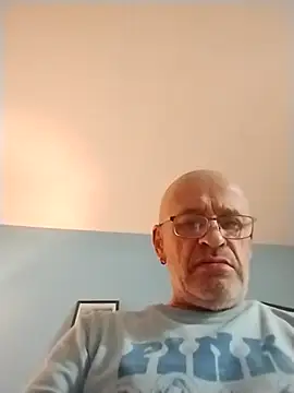 geilerschwanz64 online show from November 4, 10:41 am