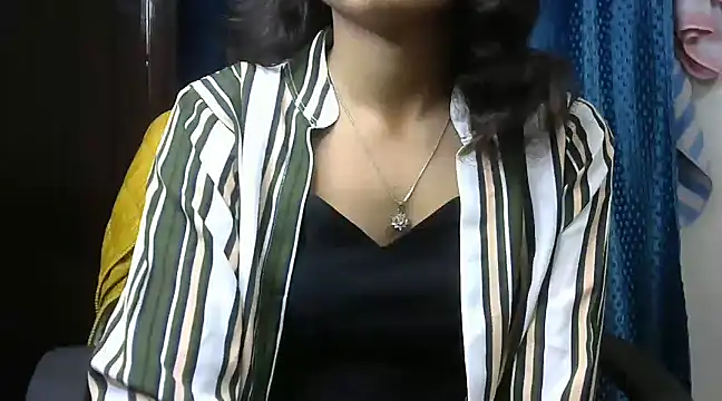 Snapshot of PyariMadam chatting on January 2, 10:05 am PyariMadam online show from January 2, 10:05 am