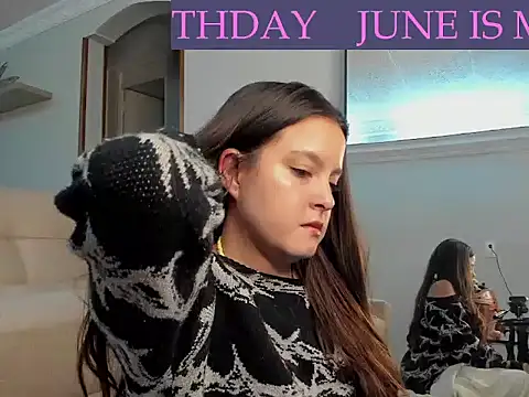 Snapshot of AmandaCallum chatting on June 11, 12:32 am AmandaCallum online show from June 11, 12:32 am