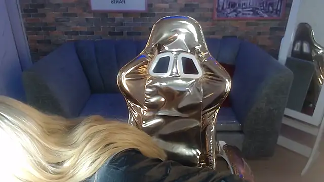 Snapshot of Kitty_fox_b chatting on February 17, 11:00 pm Kitty fox b online show from February 17, 11:00 pm