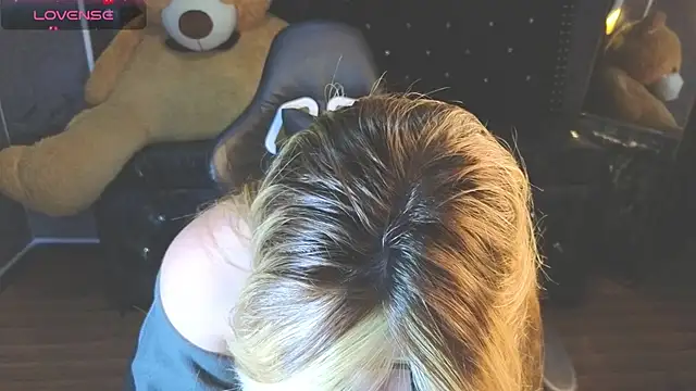 Kitty fox b online show from November 5, 1:14 pm