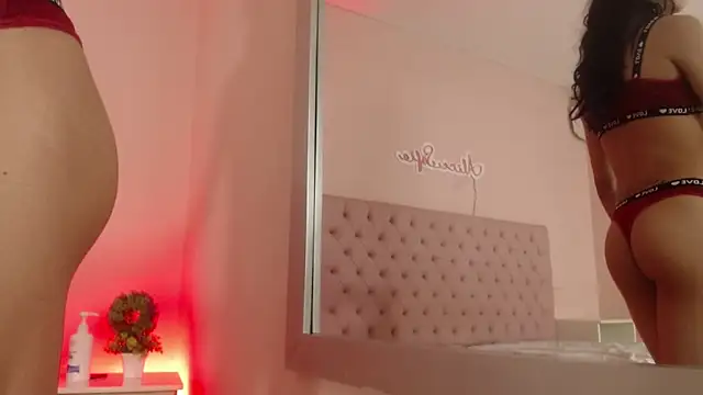 Snapshot of alice_sofia chatting on November 2, 1:05 pm alice sofia online show from November 2, 1:05 pm