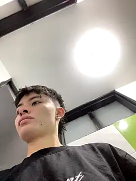 Snapshot of nico_18x chatting on December 5, 5:55 pm nico 18x online show from December 5, 5:55 pm