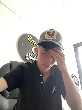 Snapshot of nico_18x chatting on November 25, 5:02 pm nico 18x online show from November 25, 5:02 pm