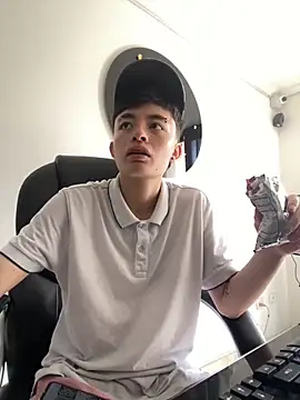 Snapshot of nico_18x chatting on December 1, 4:52 pm nico 18x online show from December 1, 4:52 pm