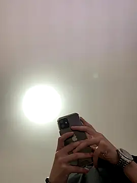 Snapshot of nico_18x chatting on November 12, 3:21 am nico 18x online show from November 12, 3:21 am