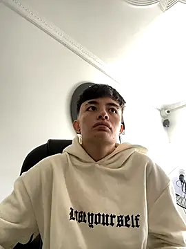 Snapshot of nico_18x chatting on December 3, 3:11 pm nico 18x online show from December 3, 3:11 pm