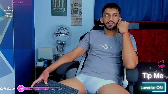 Snapshot of mike_shelby21 chatting on October 16, 12:30 am mike shelby21 online show from October 16, 12:30 am