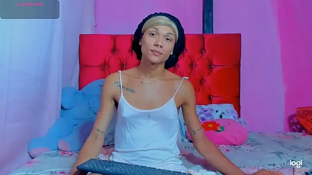 StassieBell online show from March 19, 12:32 am