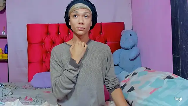 StassieBell online show from March 27, 6:44 am