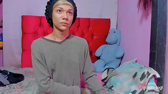 StassieBell online show from April 1, 4:25 am