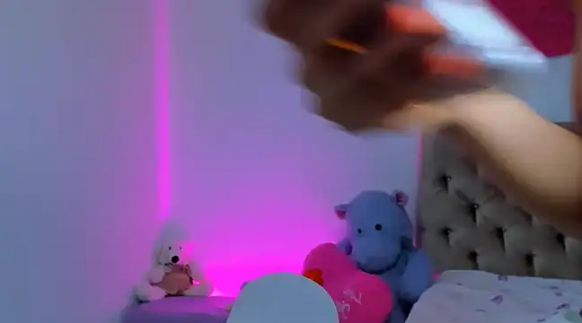 StassieBell online show from February 15, 4:25 am