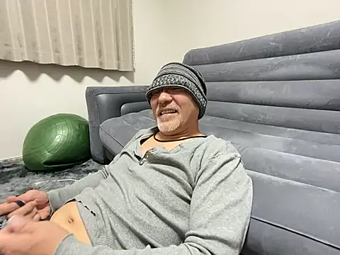 Snapshot of Grandpa29hijii chatting on March 18, 1:01 pm Grandpa29hijii online show from March 18, 1:01 pm