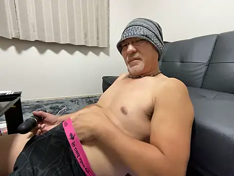 Snapshot of Grandpa29hijii chatting on September 30, 1:39 pm Grandpa29hijii online show from September 30, 1:39 pm