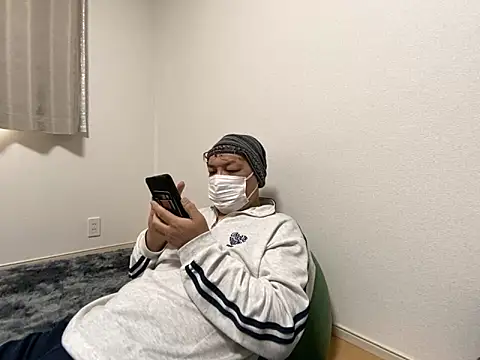 Snapshot of Grandpa29hijii chatting on February 2, 3:43 am Grandpa29hijii online show from February 2, 3:43 am