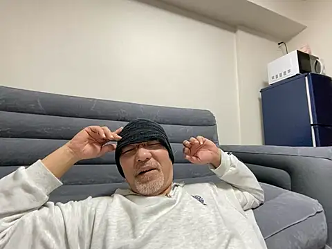Snapshot of Grandpa29hijii chatting on March 8, 1:25 pm Grandpa29hijii online show from March 8, 1:25 pm