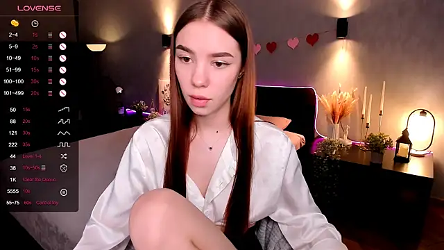 Snapshot of MilliBrown_ chatting on October 10, 8:37 am MilliBrown online show from October 10, 8:37 am