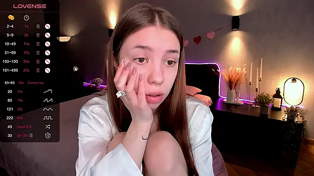 MilliBrown  online show from November 22, 8:24 am