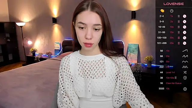 Snapshot of MilliBrown_ chatting on February 27, 8:35 am MilliBrown online show from February 27, 8:35 am