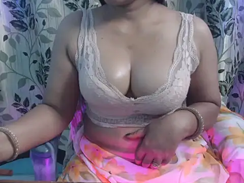 Snapshot of Jannat_ji chatting on October 23, 12:42 am Jannat ji online show from October 23, 12:42 am