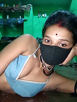 Snapshot of Hoty_girl_143 chatting on September 28, 1:56 am Hoty girl 143 online show from September 28, 1:56 am