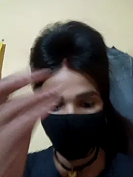 Snapshot of Hoty_girl_143 chatting on March 19, 9:28 am Hoty girl 143 online show from March 19, 9:28 am