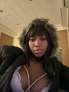 Snapshot of IamCrystal2 chatting on December 30, 5:37 am IamCrystal2 online show from December 30, 5:37 am