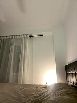 Snapshot of IamCrystal2 chatting on November 20, 2:23 am IamCrystal2 online show from November 20, 2:23 am