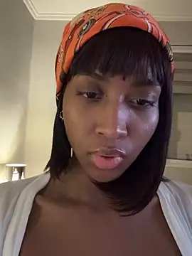 Snapshot of IamCrystal2 chatting on January 2, 9:39 pm IamCrystal2 online show from January 2, 9:39 pm