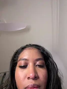 IamCrystal2 online show from March 8, 2:37 am