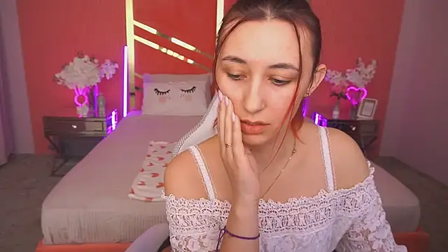 Roxy Rayy online show from November 19, 3:45 pm