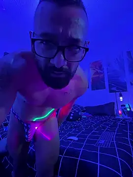 Snapshot of HORNYMEXDAD chatting on July 5, 12:59 am HORNYMEXDAD online show from July 5, 12:59 am