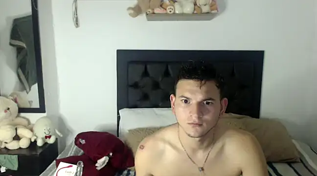 Snapshot of Latin_Boy24 chatting on February 23, 7:07 pm Latin Boy24 online show from February 23, 7:07 pm