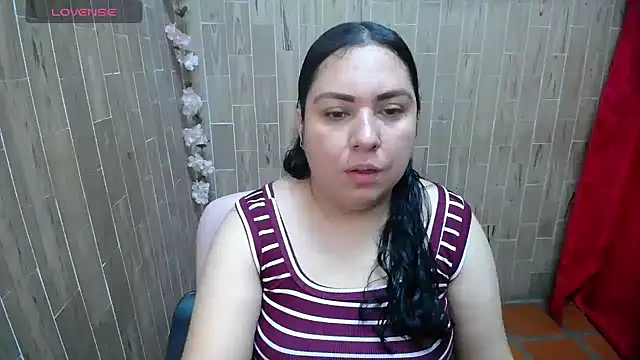 solyeria online show from May 1, 3:39 pm